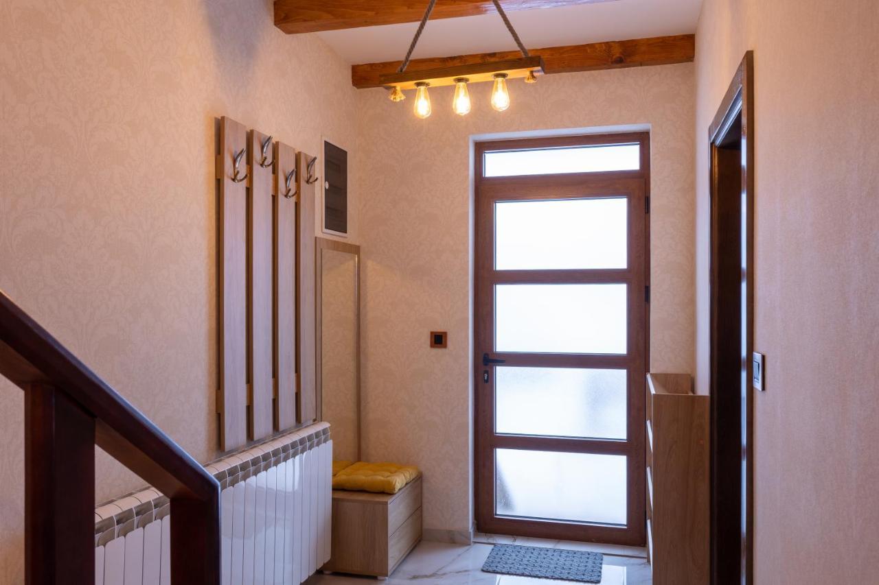Vila Hanovi Zabljak Luaran gambar