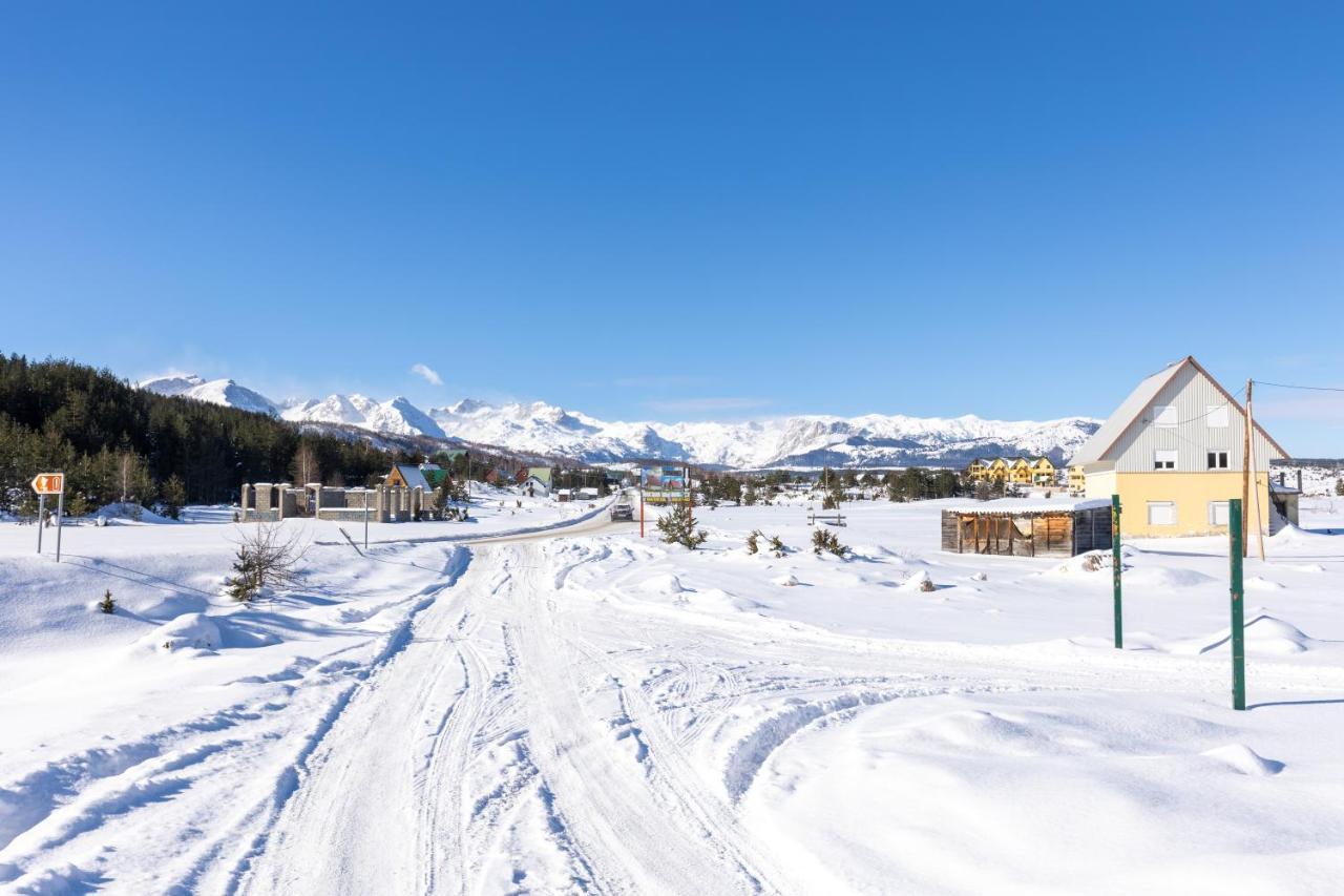 Vila Hanovi Zabljak Luaran gambar